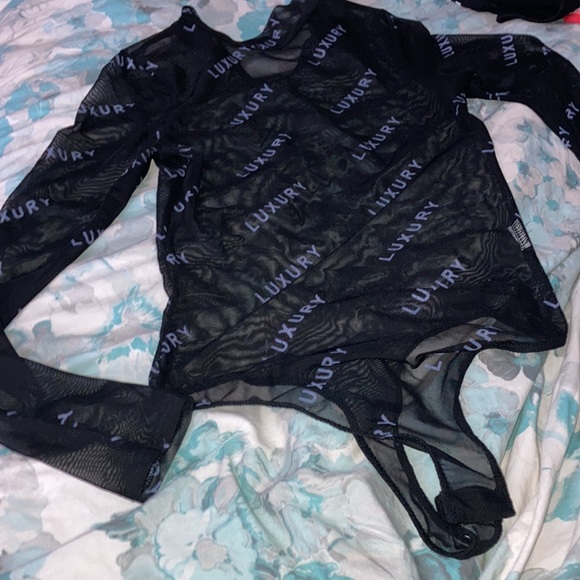 Fashion Nova luxury bodysuit🖤 - Picture 6 of 10